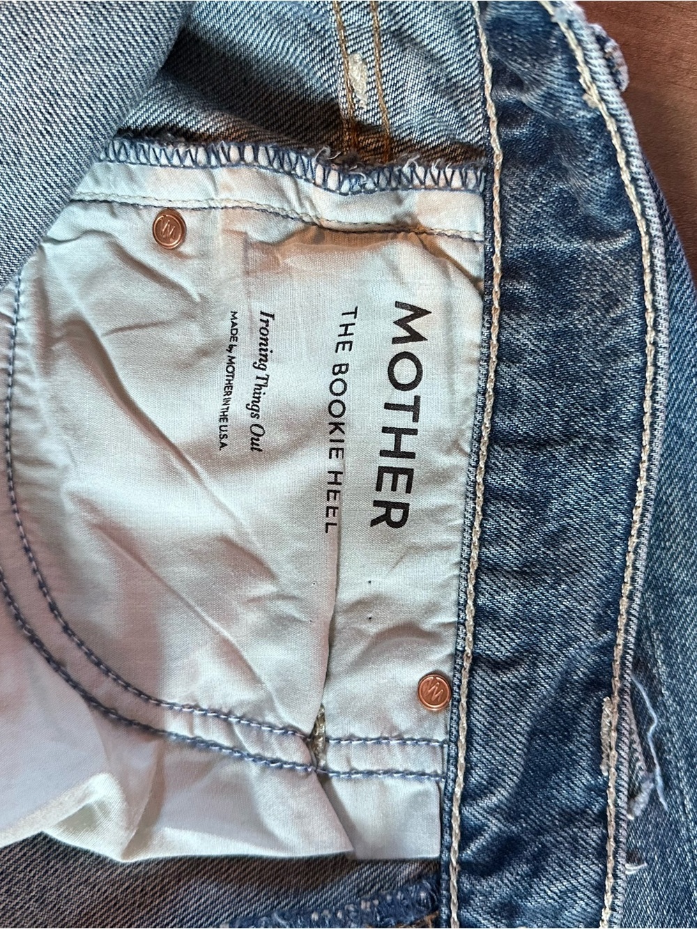 ❤️EUC MOTHER jeans The Bookie in Ironing Things Out sz:27 💯 cotton rigid denim - Picture 12 of 16